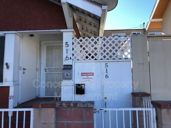 Building Photo - 516 E 7th St