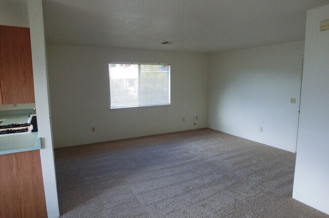 Foto del edificio - 1842 NE Foothill Blvd