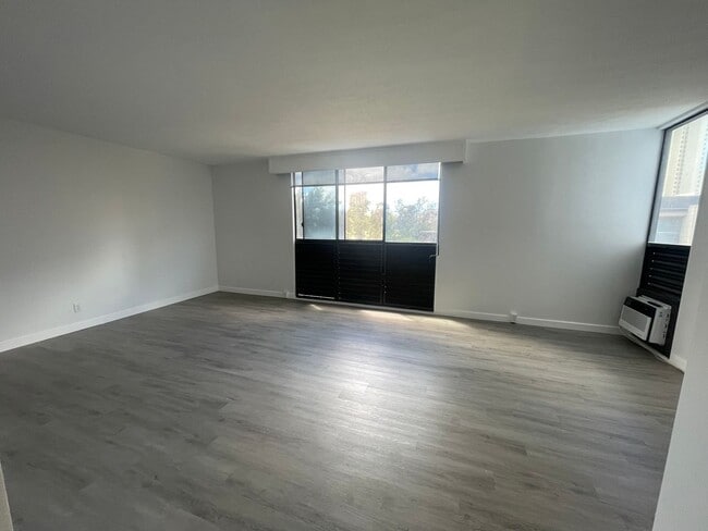 Salt Lake Condo with 2-Parking - Salt Lake Condo with 2-Parking
