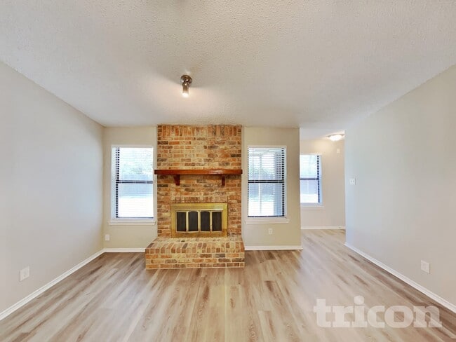 Building Photo - 1844 Hunting Green Dr