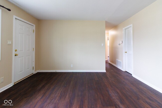 Foto del edificio - 4929 Katherine Dr