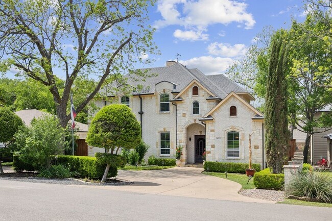 Foto del edificio - 8525 Briarwood Ln