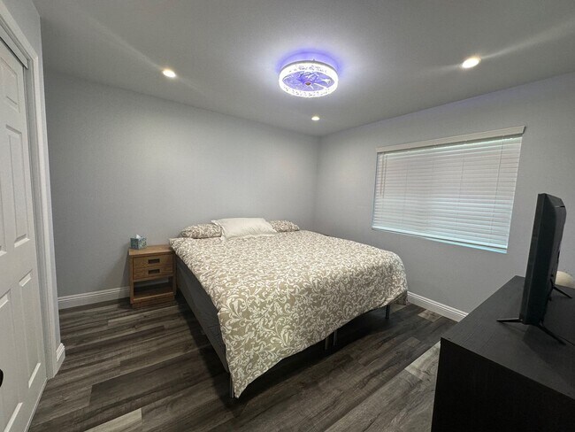 Building Photo - Stunning 1+1 ADU in Agoura Hills