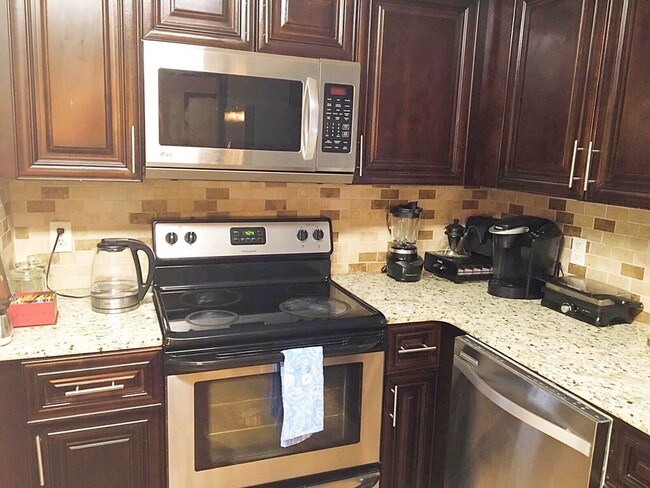 Foto del edificio - 6520 Roswell Rd NE