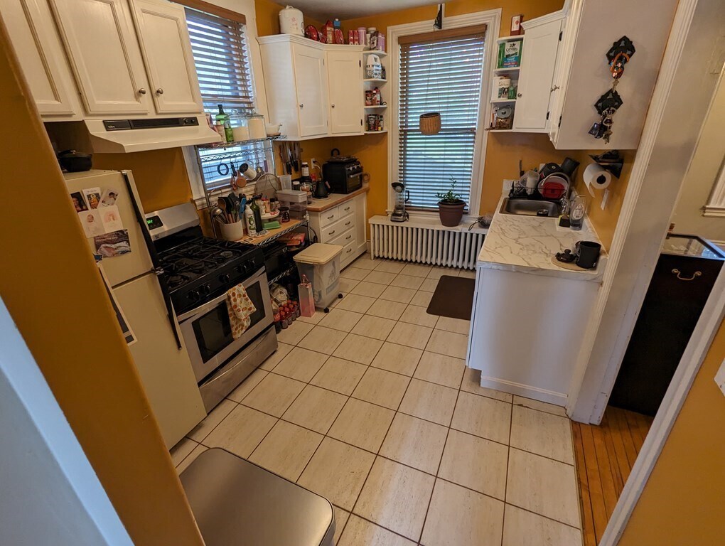 10 Salem St Unit 1, Woburn, MA 01801 Apartment for Rent in Woburn, MA