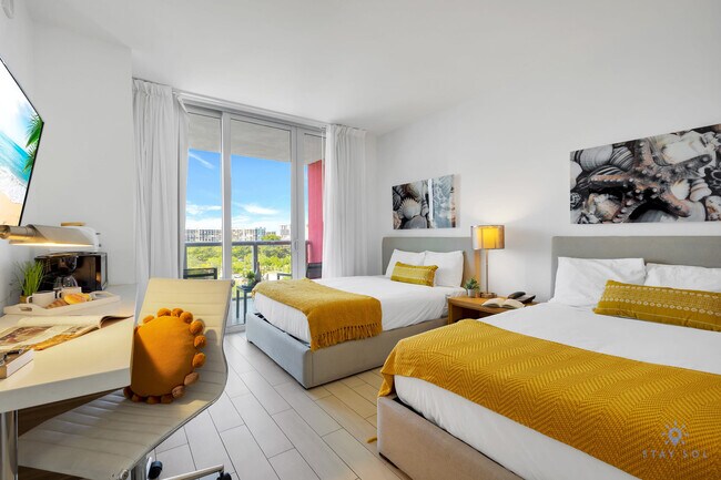 Foto del edificio - 2602 E Hallandale Beach Blvd