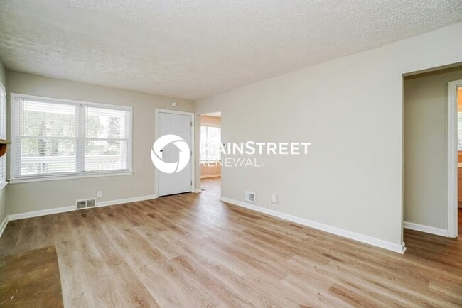 Foto del edificio - 3 Bedroom Pet-Friendly Home in COLUMBUS, O...