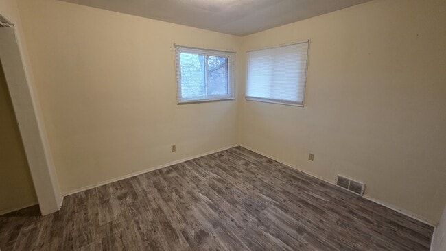 Building Photo - 2314-2318 Allied Dr