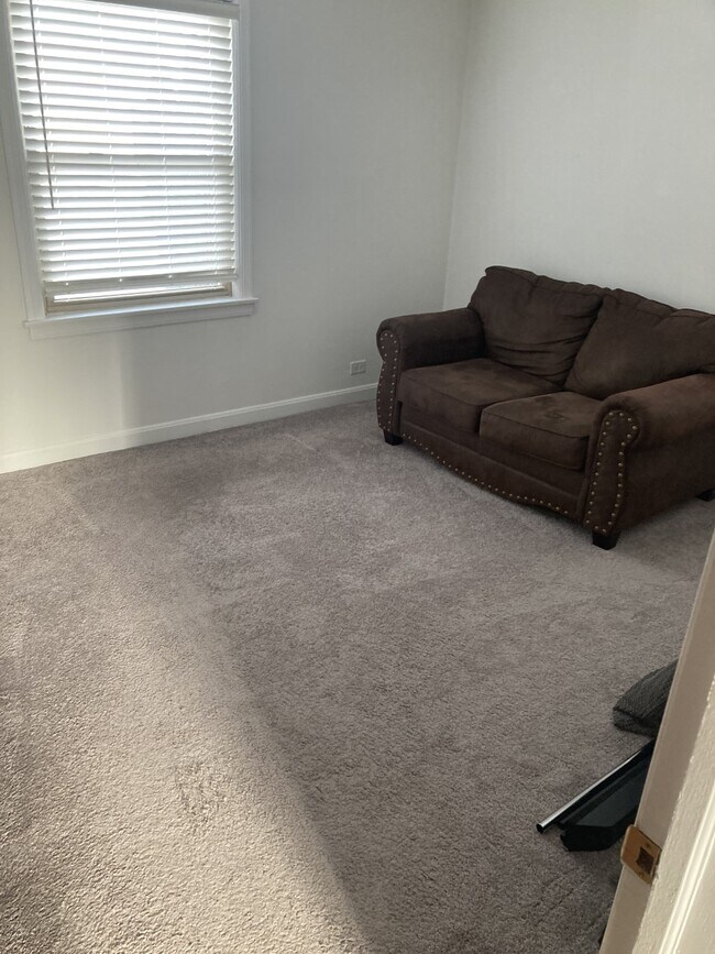 5442 N Elston Ave Unit 1S, Chicago, IL 60630 Condo for Rent in