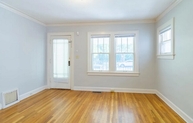 Foto del edificio - Charming Bungalow near KU Med