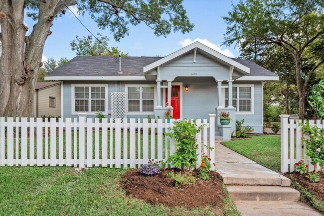 Foto del edificio - 603 Crockett St