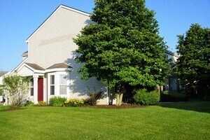 Foto del edificio - 3616 Forestview Dr