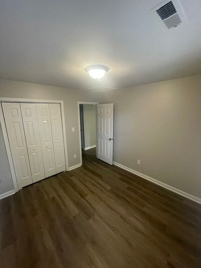 Foto del edificio - 7530 Backcorner Dr