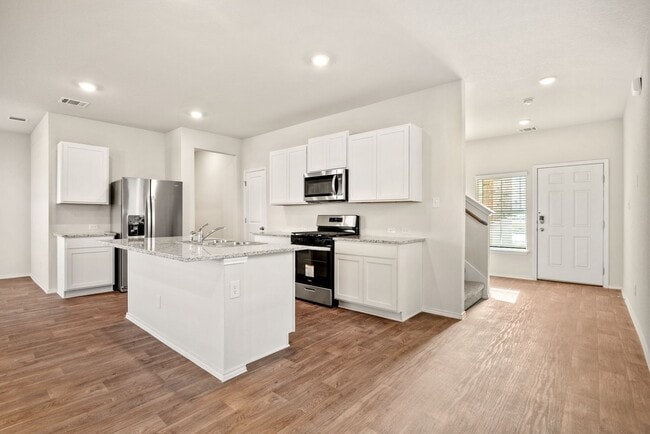 Building Photo - Like New, All Appliances Included!!!