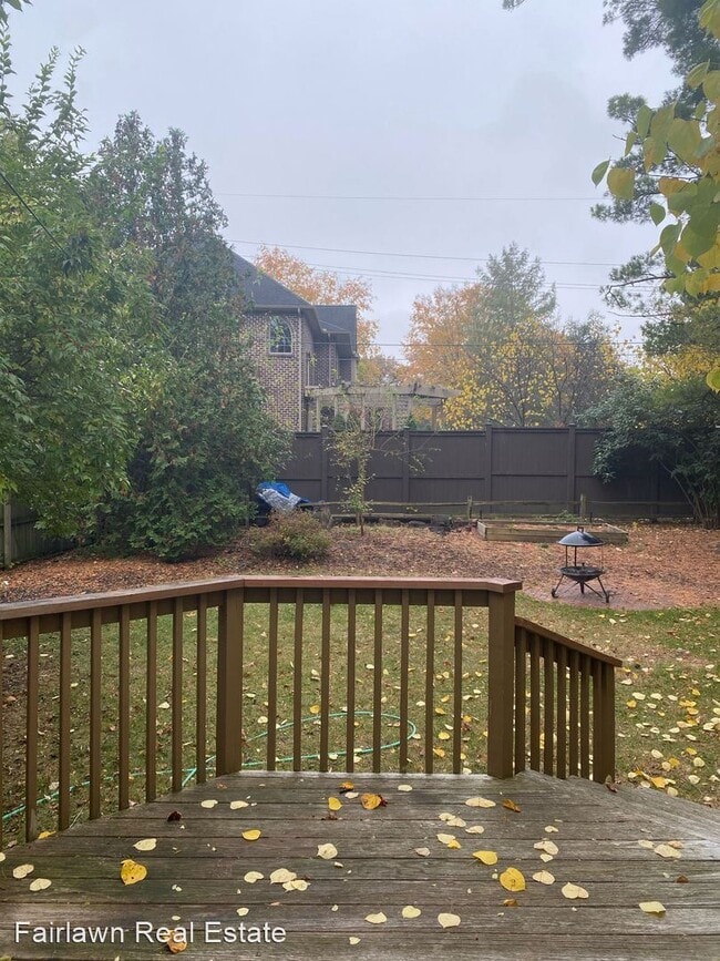 Building Photo - 3 br, 1.5 bath House - 805 Haines