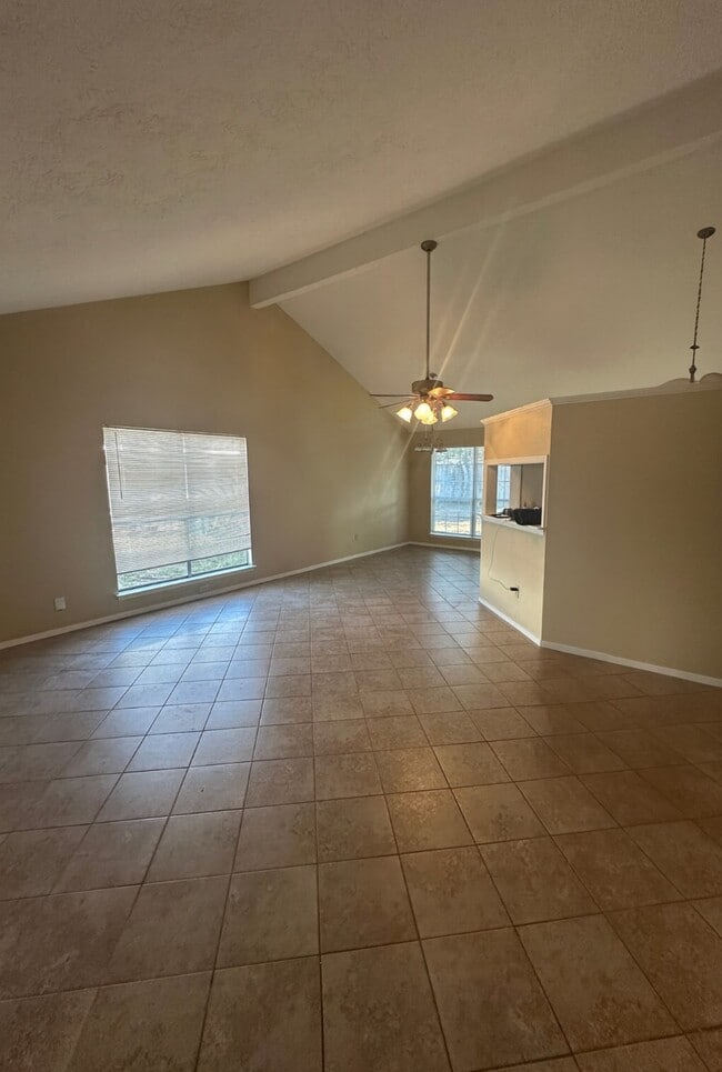 Foto del edificio - 4727 Roserock Ln