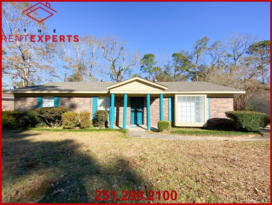 Primary Photo - 1128 Greenway Dr E