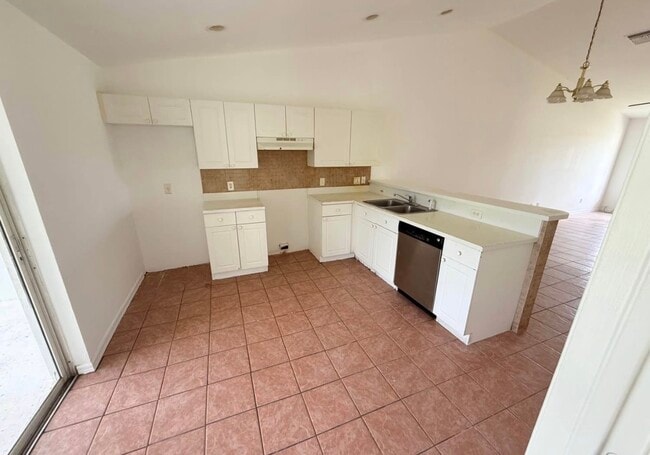 Foto del edificio - 1031 Abrams Blvd