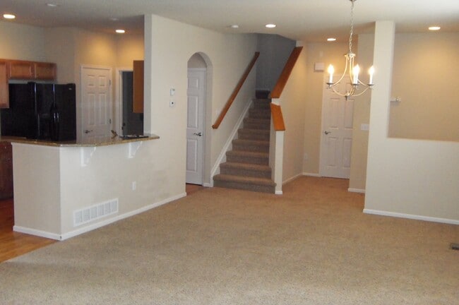 Building Photo - 3903 Rock Creek Dr