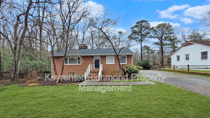 Foto principal - 12211 Ashland Heights Rd