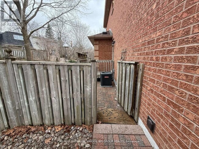 Building Photo - 34 Cypress Ct