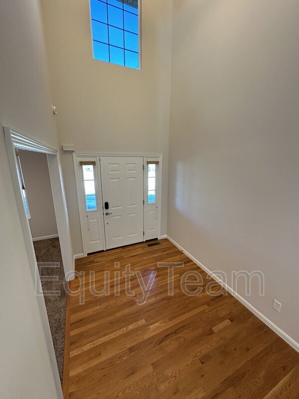 Building Photo - 1874 Park Pl