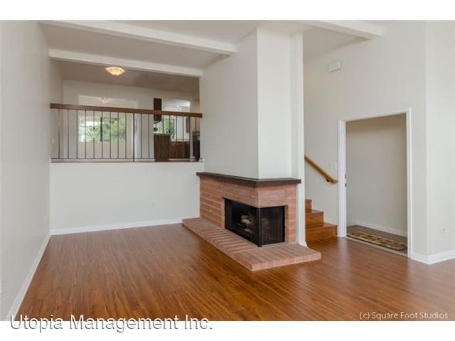 Building Photo - 3992 La Jolla Village Dr
