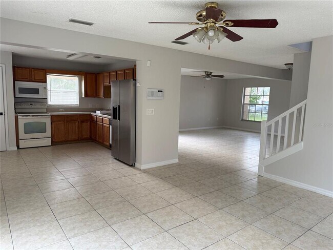 Building Photo - 1826 Clacton Dr