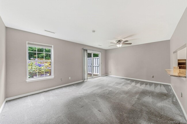 Building Photo - 908 Sara Cir