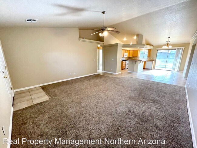 Foto del edificio - 3 br, 2 bath House - 3016 N. Stewart St.