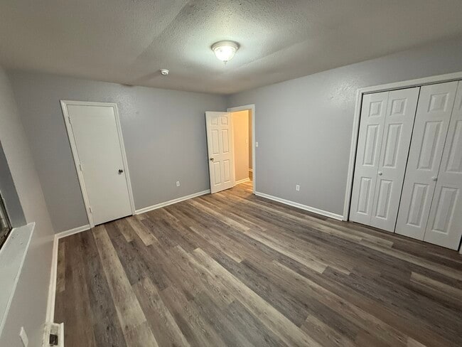 Building Photo - 1836 Greenbrier Ave SE