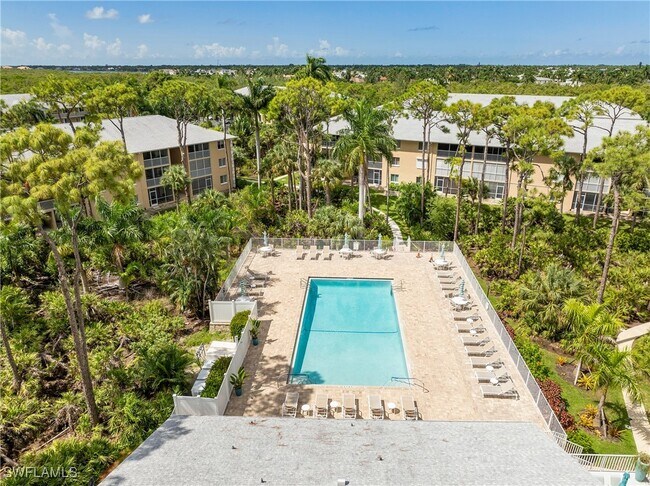 Foto del edificio - 3001 Sandpiper Bay Cir