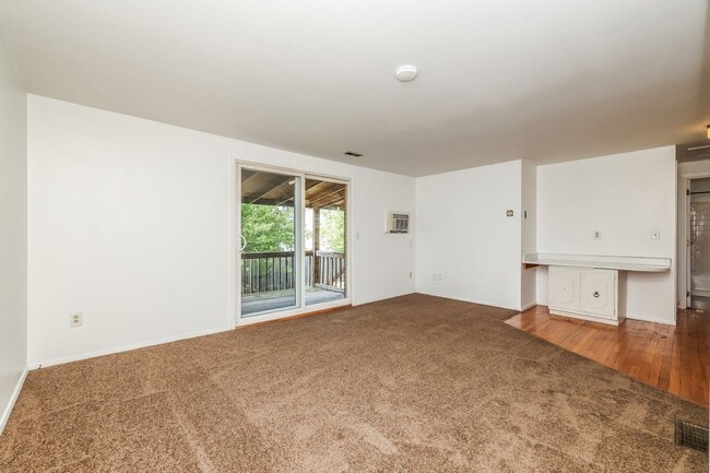 Building Photo - 3611-3625 Charlotte Dr