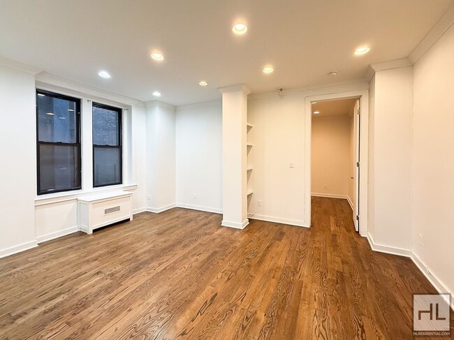 Building Photo - EASTERN PARKWAY / Crown Heights 1-Bed 1-Bath