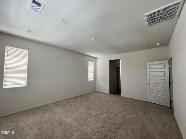 Building Photo - 40493 Birchfield Dr