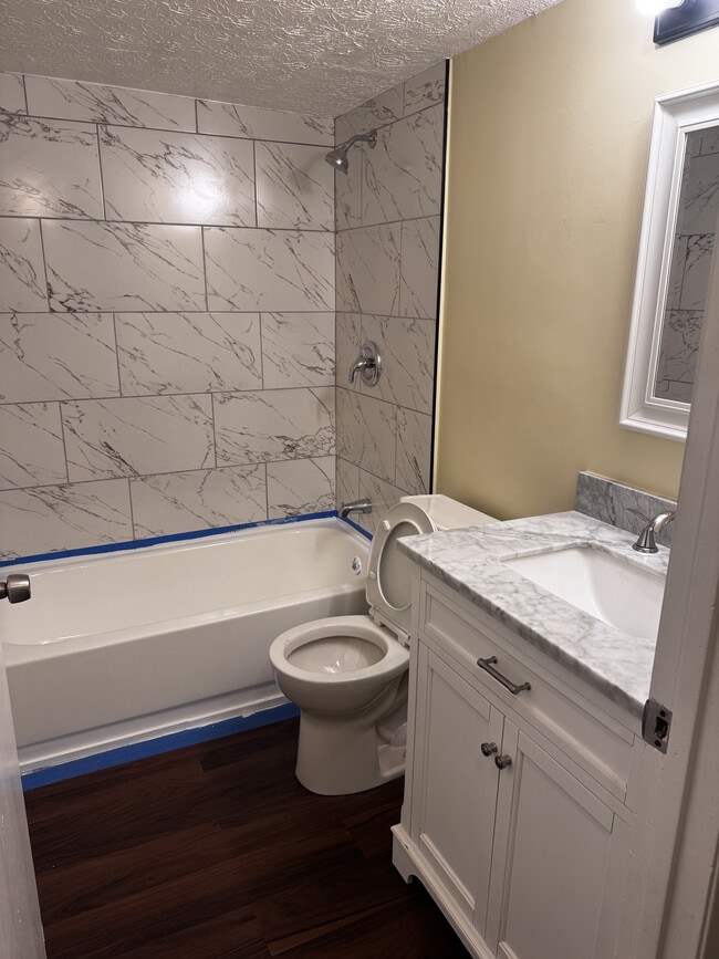 Master Bath - Batavia Condos