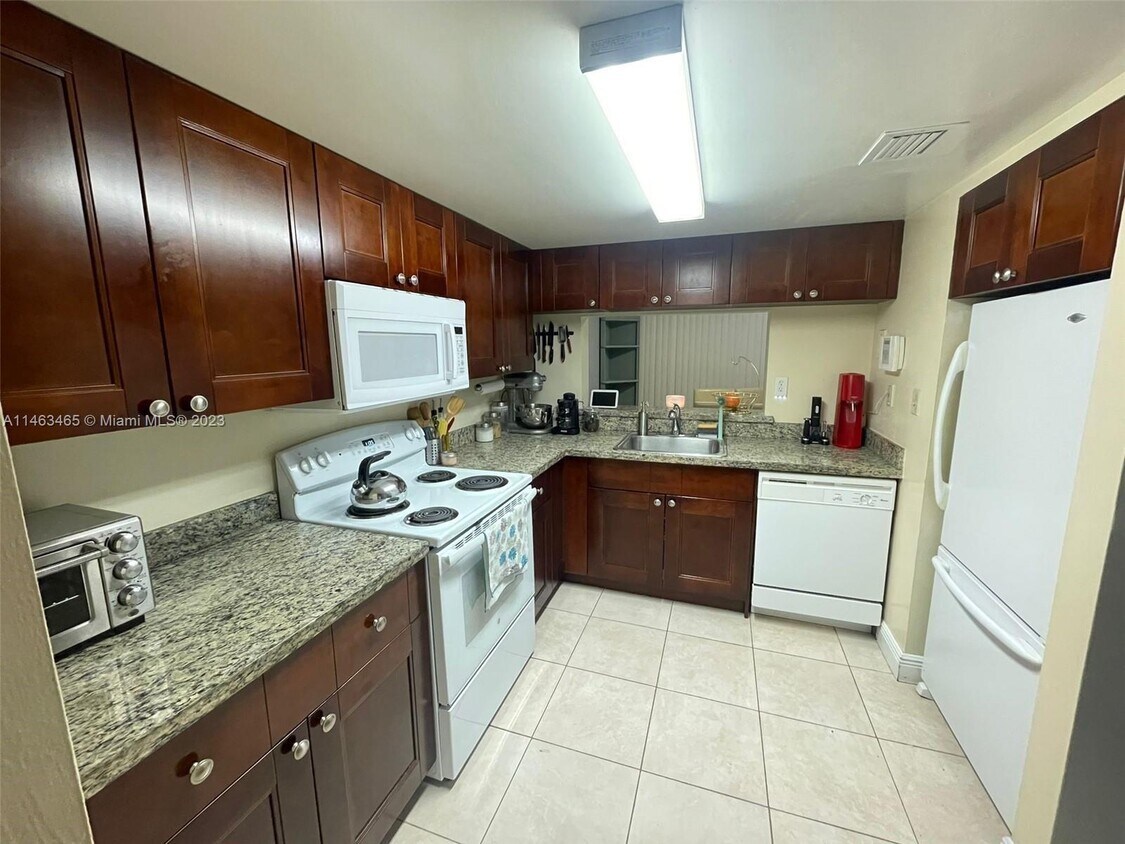 765 NW 91st Terrace, Plantation, FL 33324 Townhome Rentals in