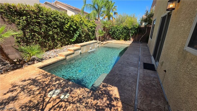 Building Photo - 2633 Le Pontet Terrace