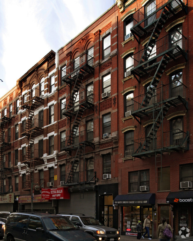 Building Photo - 95 Clinton St