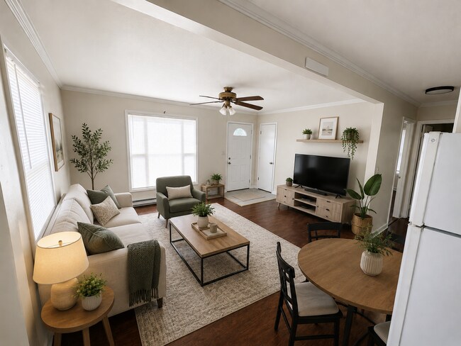 Foto del edificio - Cozy 2BD/1BA house in Wolverine Lake with hardwood floors