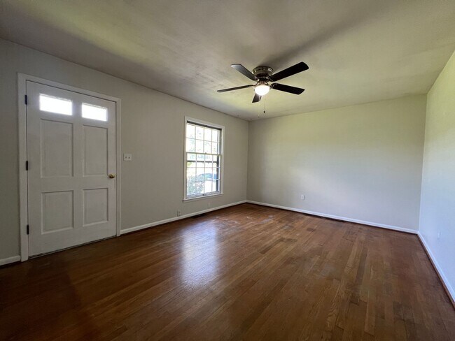 Foto del edificio - 3 Bed 1.5 Bath in Gates County