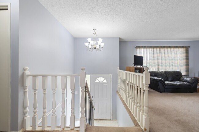 Photo du bâtiment - 9451-65ave 65 Ave