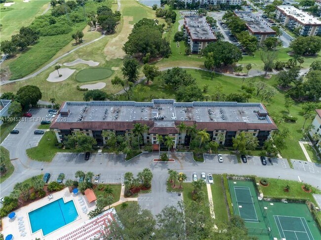 Foto del edificio - 5530 NW 44th St