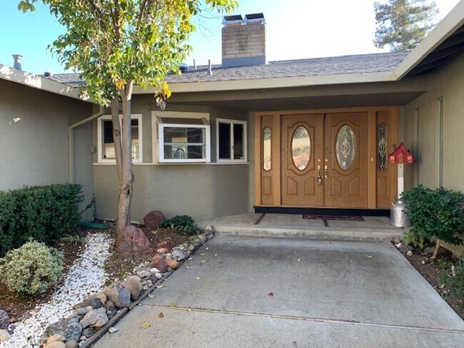Foto del edificio - Fully Upgraded Single Family Livermore Home