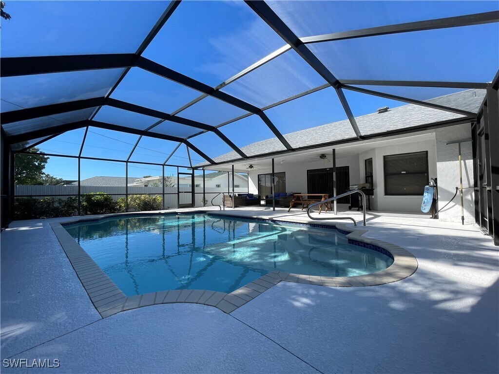 Foto principal - 130 SE 44th St