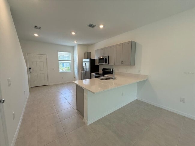 Building Photo - 3085 Skyline Lp