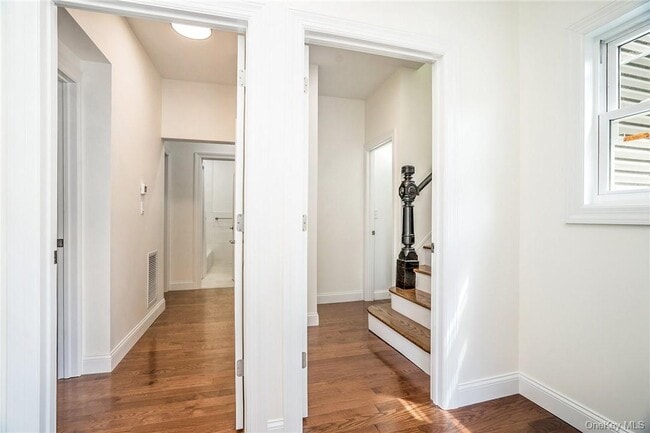 Building Photo - 49 Rockledge Ave