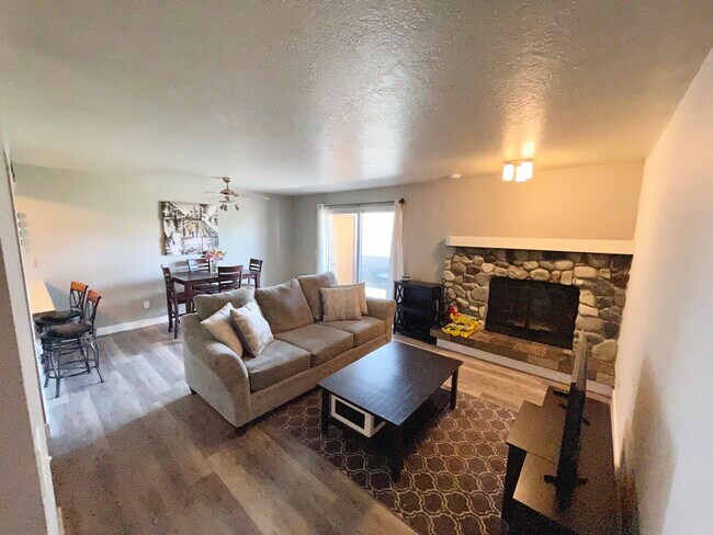 Building Photo - 2211 Sentry Dr