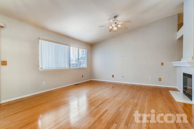 Foto del edificio - 633 Golden Eagle Dr