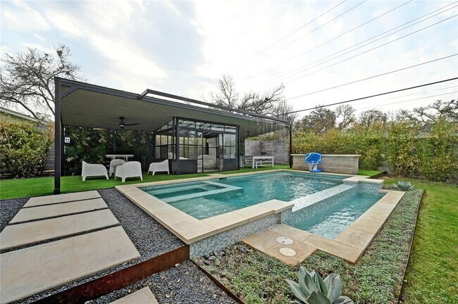 Foto del edificio - 308 Briarwood Trail